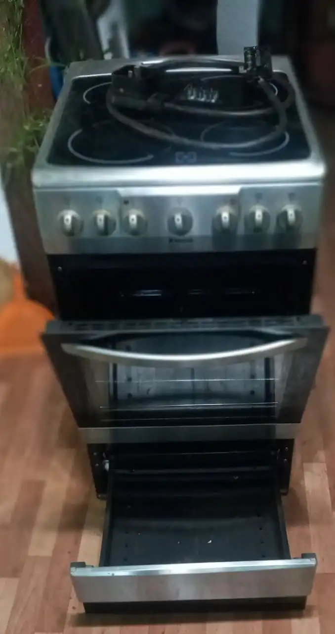 Плита с противнем и вертелом отдам даром