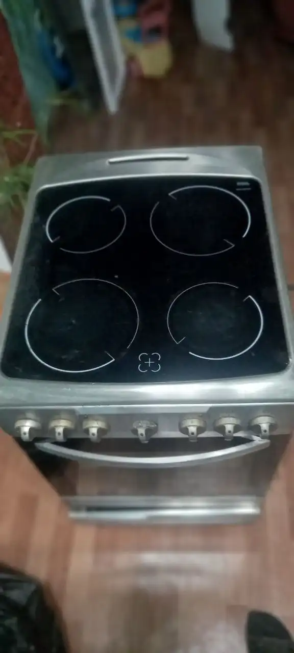 Плита с противнем и вертелом отдам даром