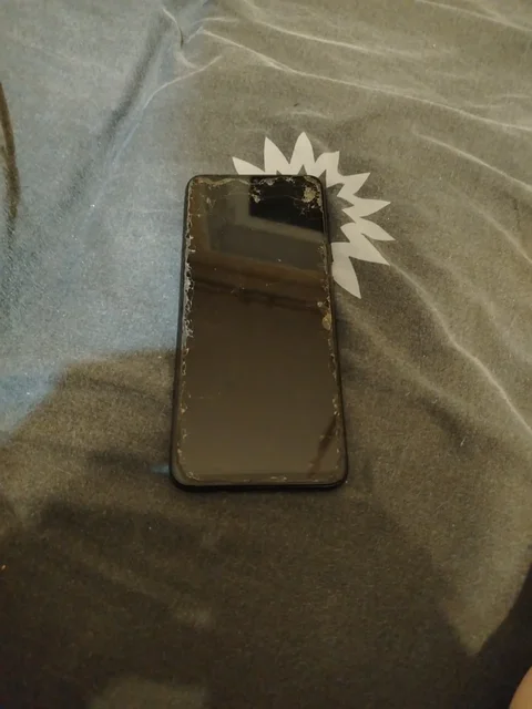 Продам телефон Xiaomi Redmi 10C с разбитым экраном - частное объявление в Санкт-Петербург