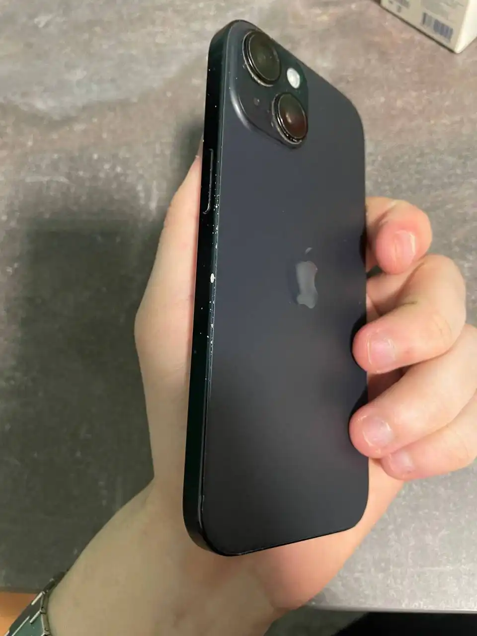 Продам iPhone 15 128гб