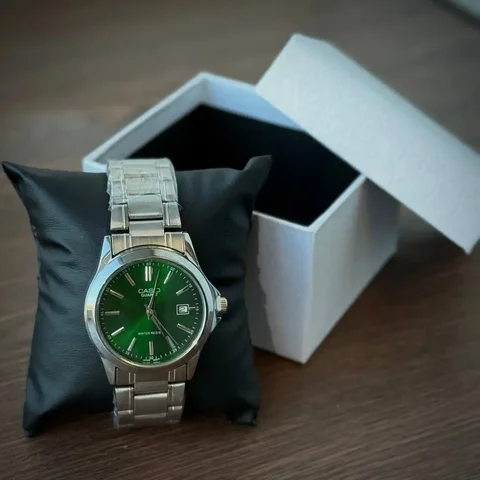 Часы Casio Quartz - разные цвета - Разное в Санкт-Петербург