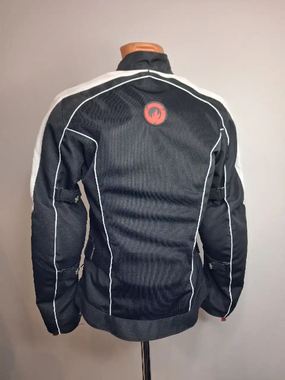 Продажа мотоэкипировки: шлемы, куртки, перчатки - Мотоэкипировка (Барахолка) в Санкт-Петербург