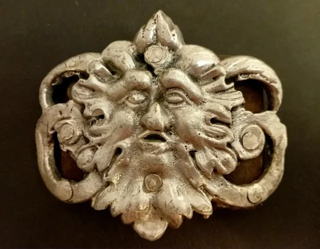 Декоративная пряжка из сплава с оловом на основе советской военной формы - частное объявление в Санкт-Петербург