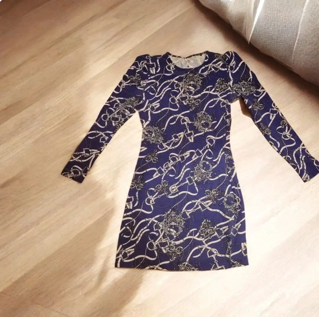 Продажа одежды: джинсы и платья - Одежда в Санкт-Петербург