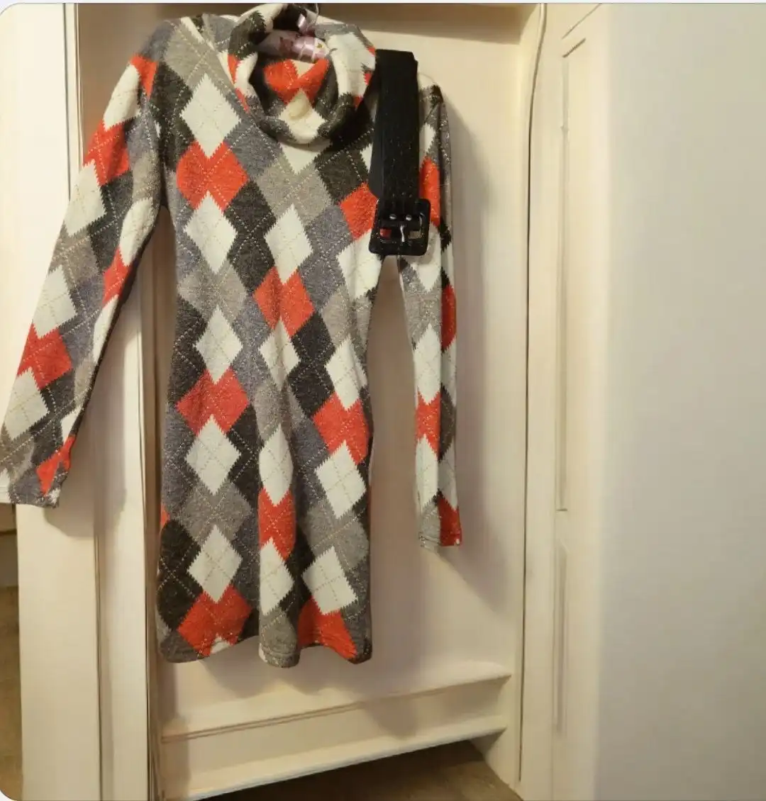 Продажа одежды: джинсы и платья - Одежда в Санкт-Петербург