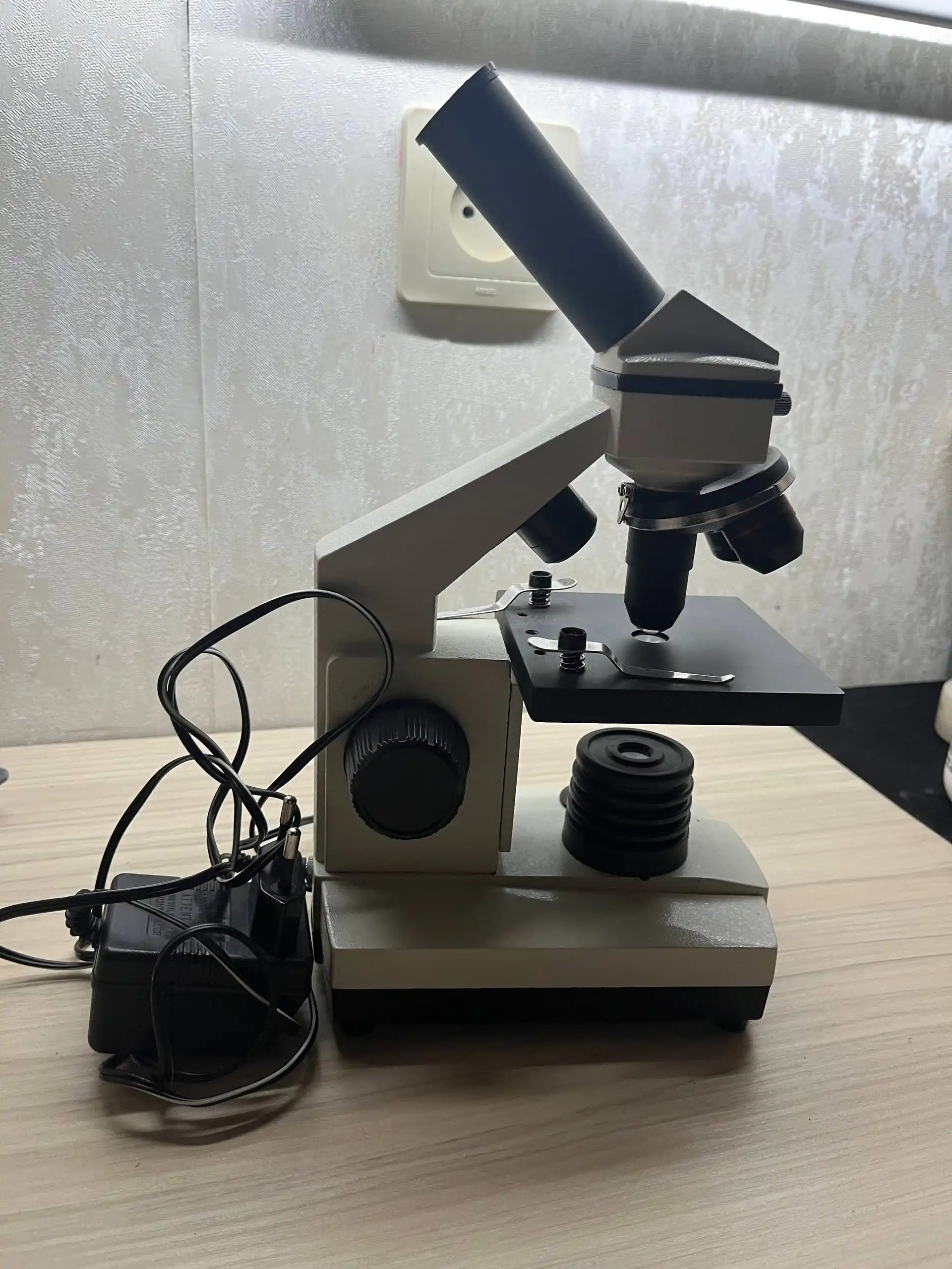 Микроскоп с микропрепаратами насекомых - Хобби и отдых в Санкт-Петербург