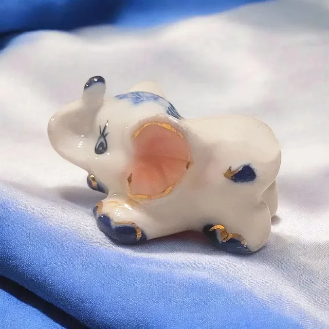 Фарфоровая игрушка-статуэтка слоник - частное объявление в Санкт-Петербург