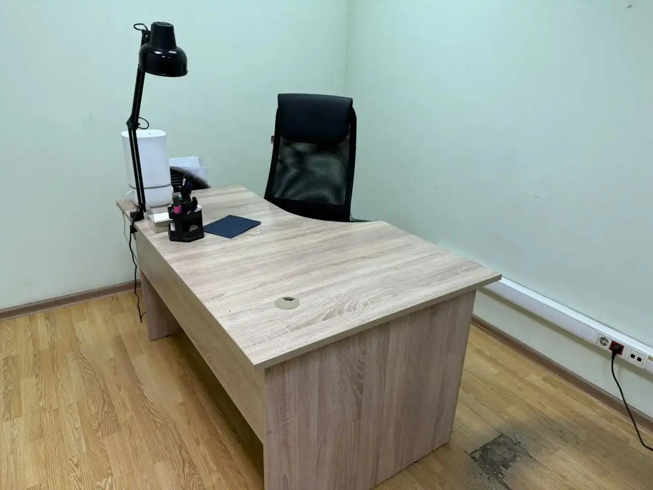 Продается офисная мебель и техника - Мебель (Барахолка) в Санкт-Петербург