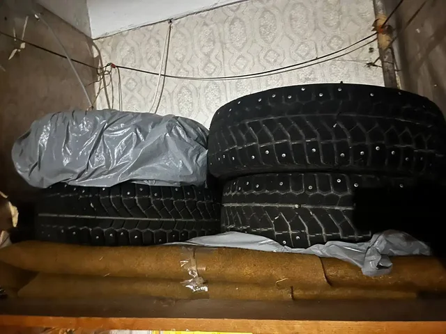 Резина Viatti зима 175 65 R14 комплект 3+1 - Запчасти в Санкт-Петербург