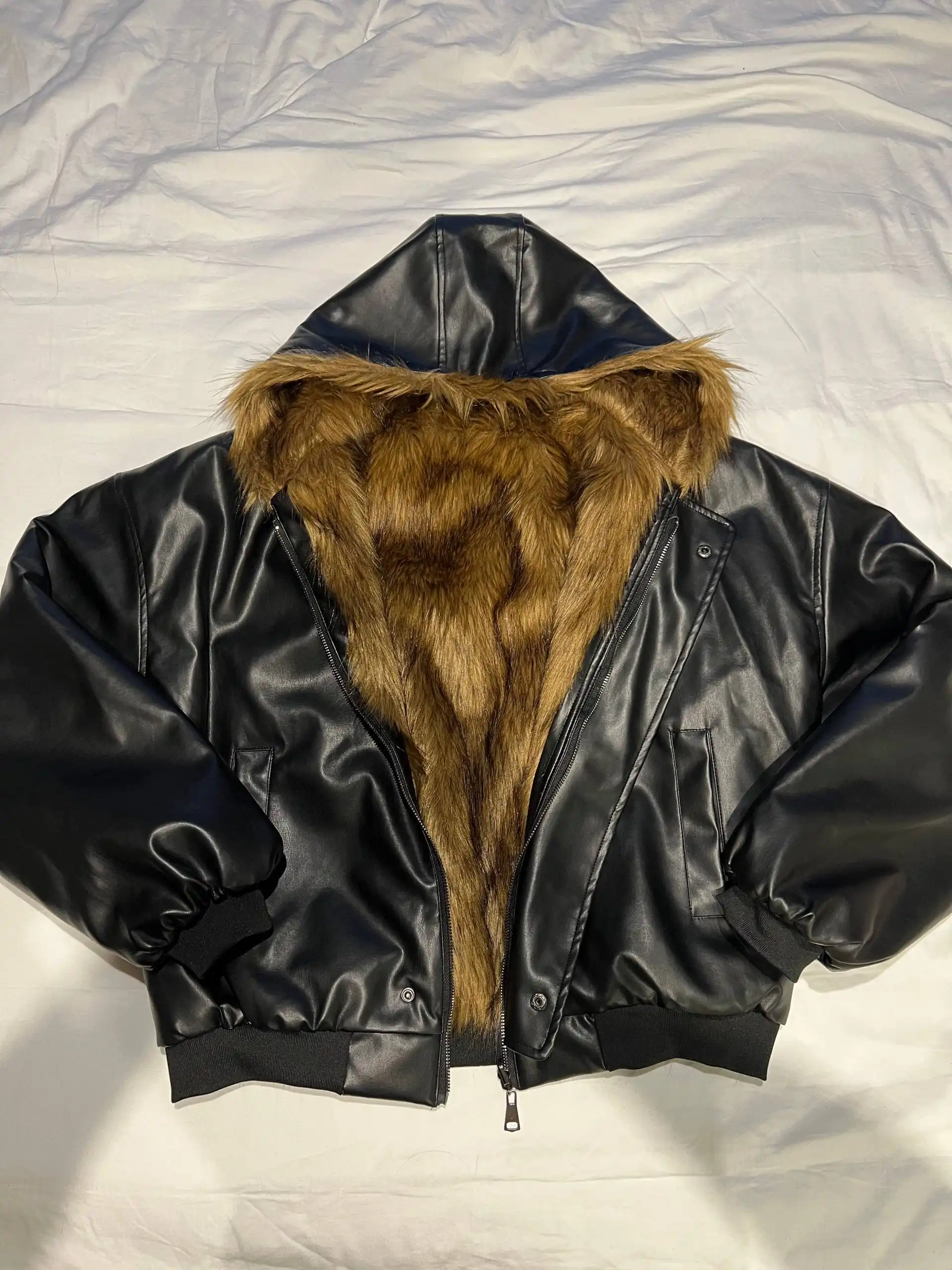 Продам двустороннюю куртку-шубу размер L - Верхняя одежда (Одежда) в Санкт-Петербург