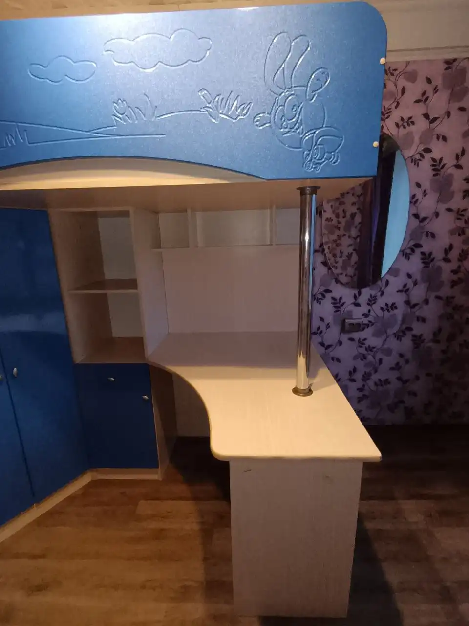 Детская кровать чердак со столом и шкафом - Товары для детей в Санкт-Петербург