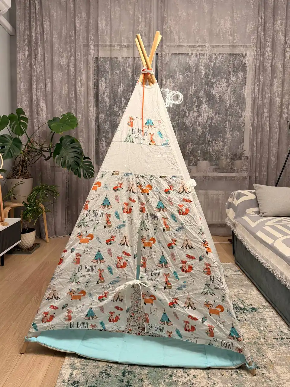 Продам детский домик-вигвам-шалаш - Игровые домики (Товары для детей) в Санкт-Петербург