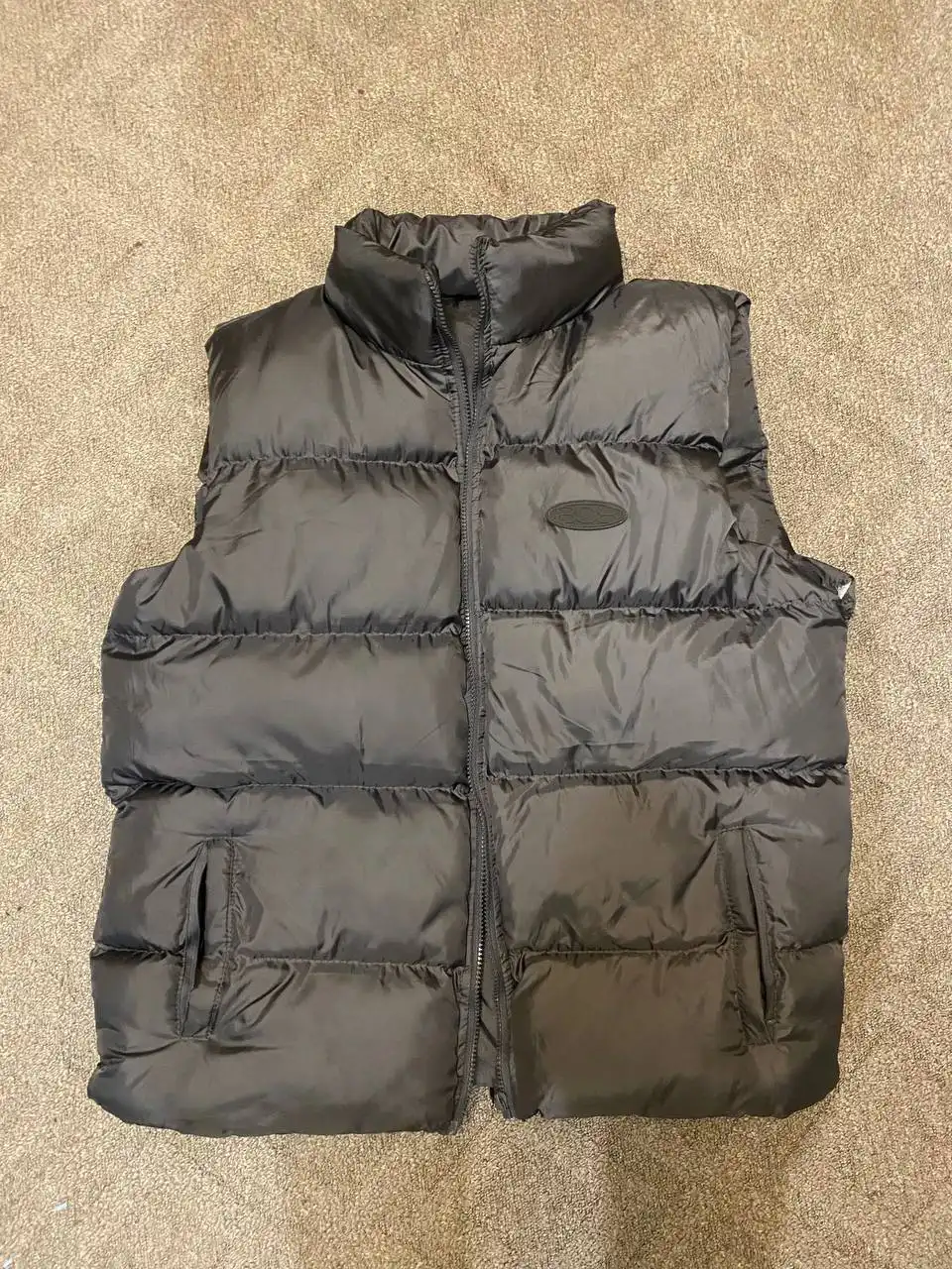 Продажа кроссовок и одежды брендов Air Jordan, Nike, Yeezy Gap, Vlone, Amiri - Одежда в Санкт-Петербург