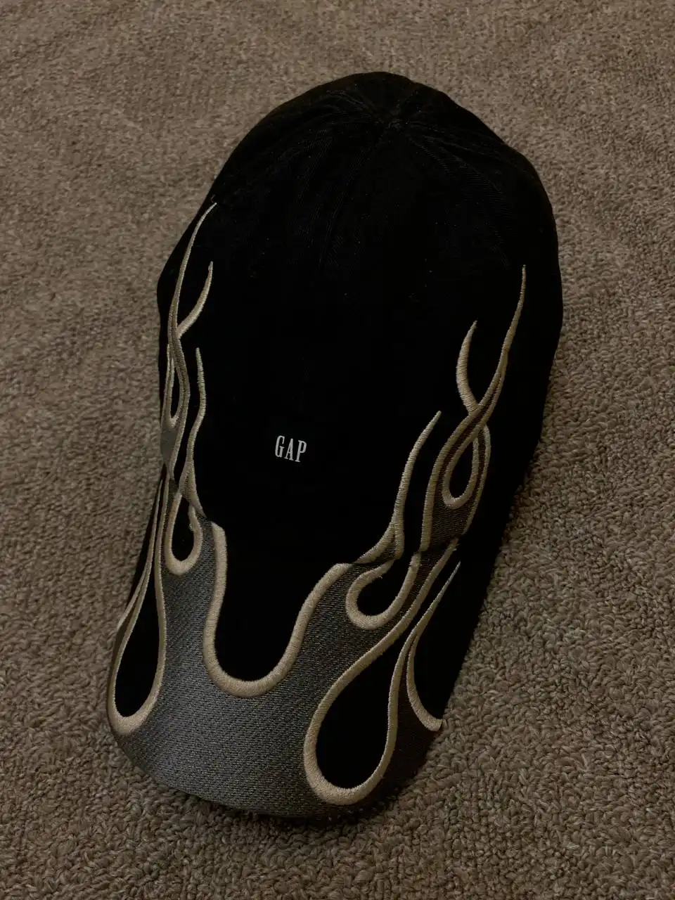 Продажа кроссовок и одежды брендов Air Jordan, Nike, Yeezy Gap, Vlone, Amiri - Одежда в Санкт-Петербург