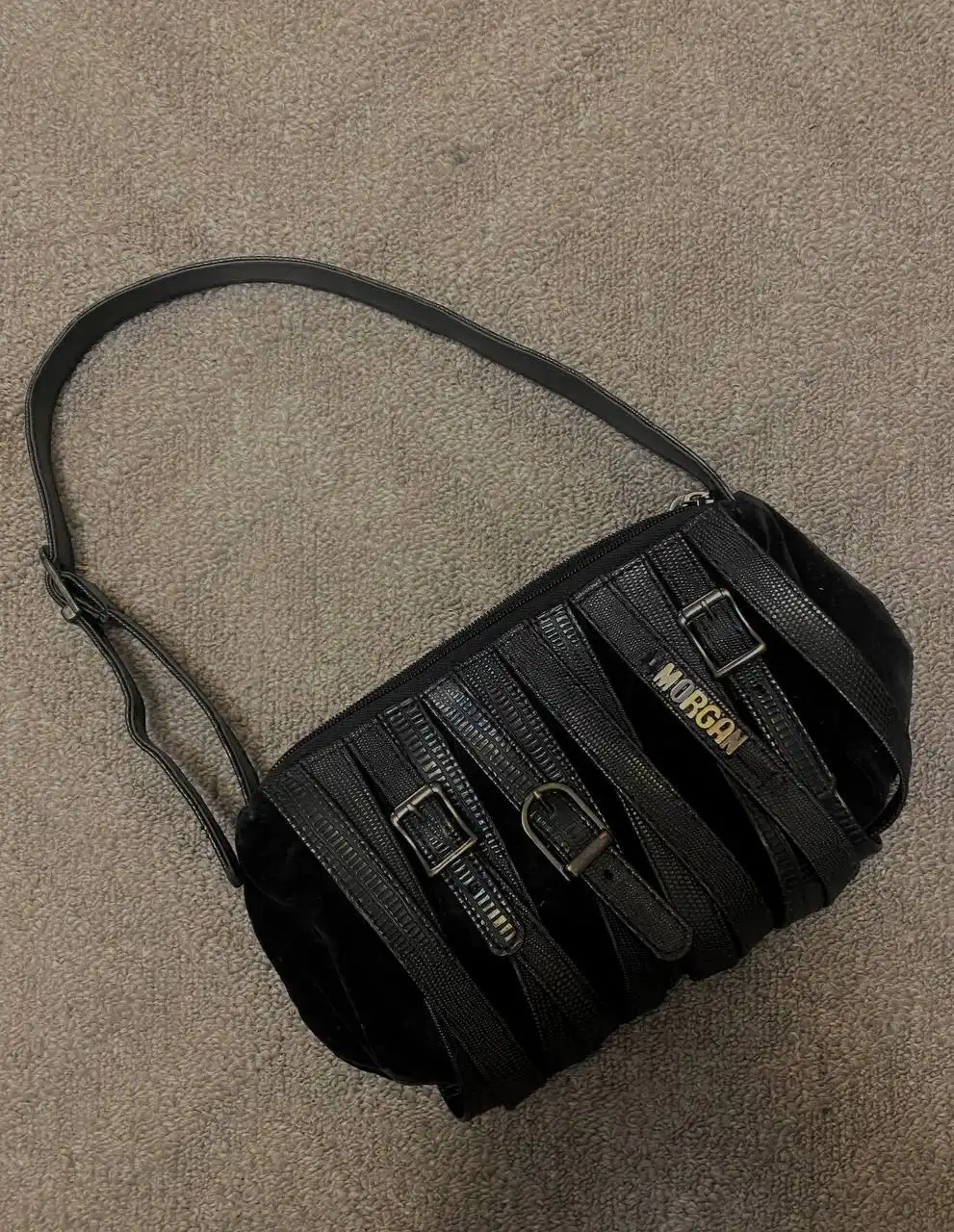 Продажа кроссовок и одежды брендов Air Jordan, Nike, Yeezy Gap, Vlone, Amiri - Одежда в Санкт-Петербург