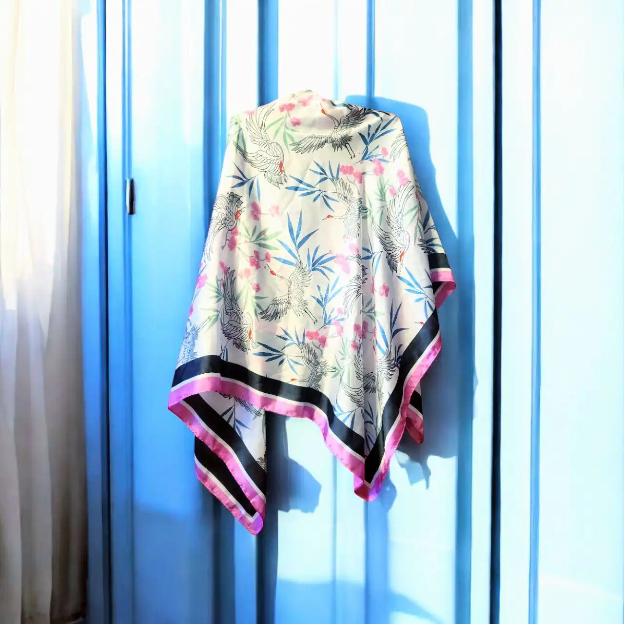 Женские аксессуары: платки, браслеты, подвески - Аксессуары (Барахолка) в Санкт-Петербург