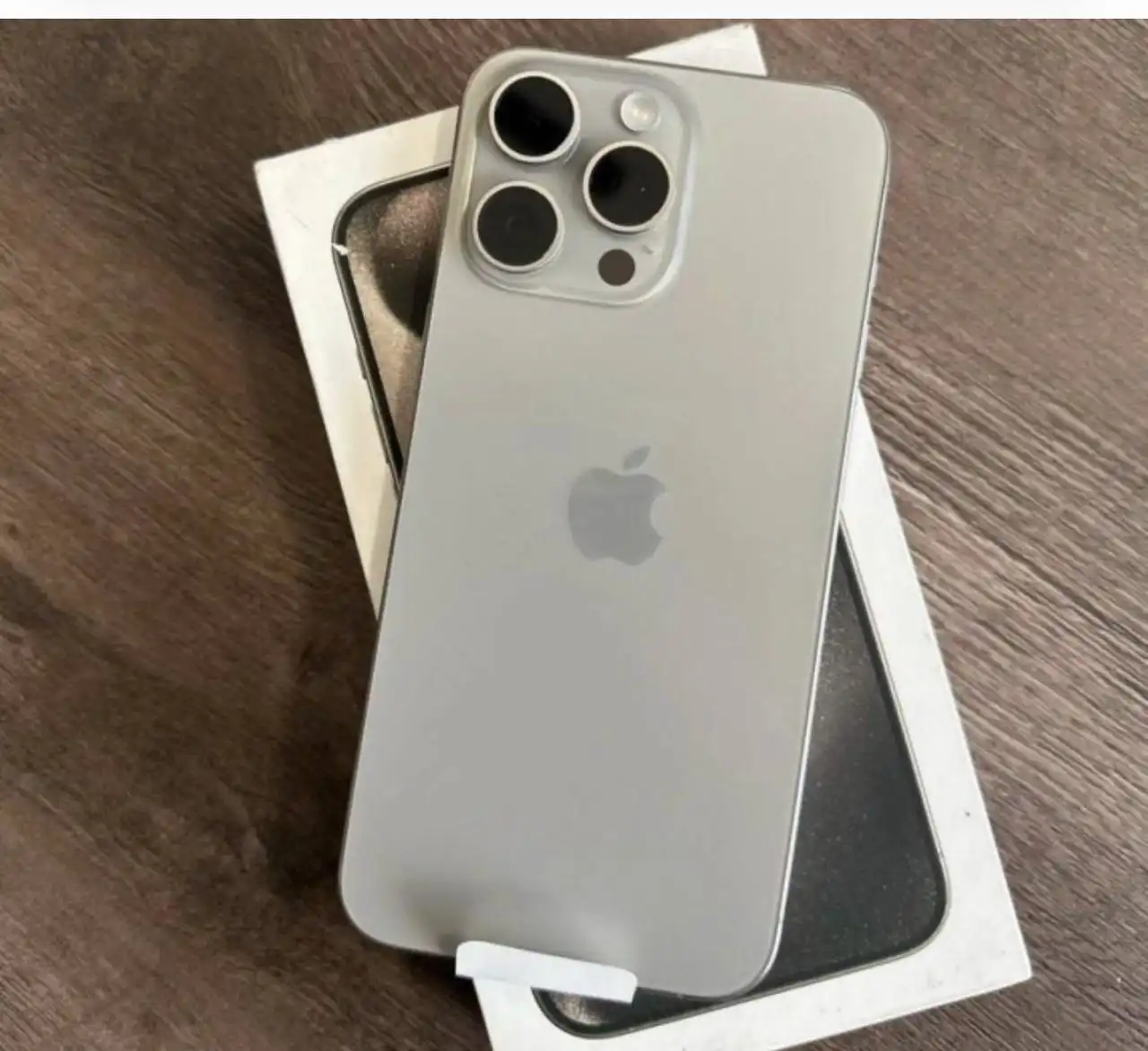 Продам iPhone 15 Pro Max Титан в идеальном состоянии - Смартфоны (Электроника) в Санкт-Петербург