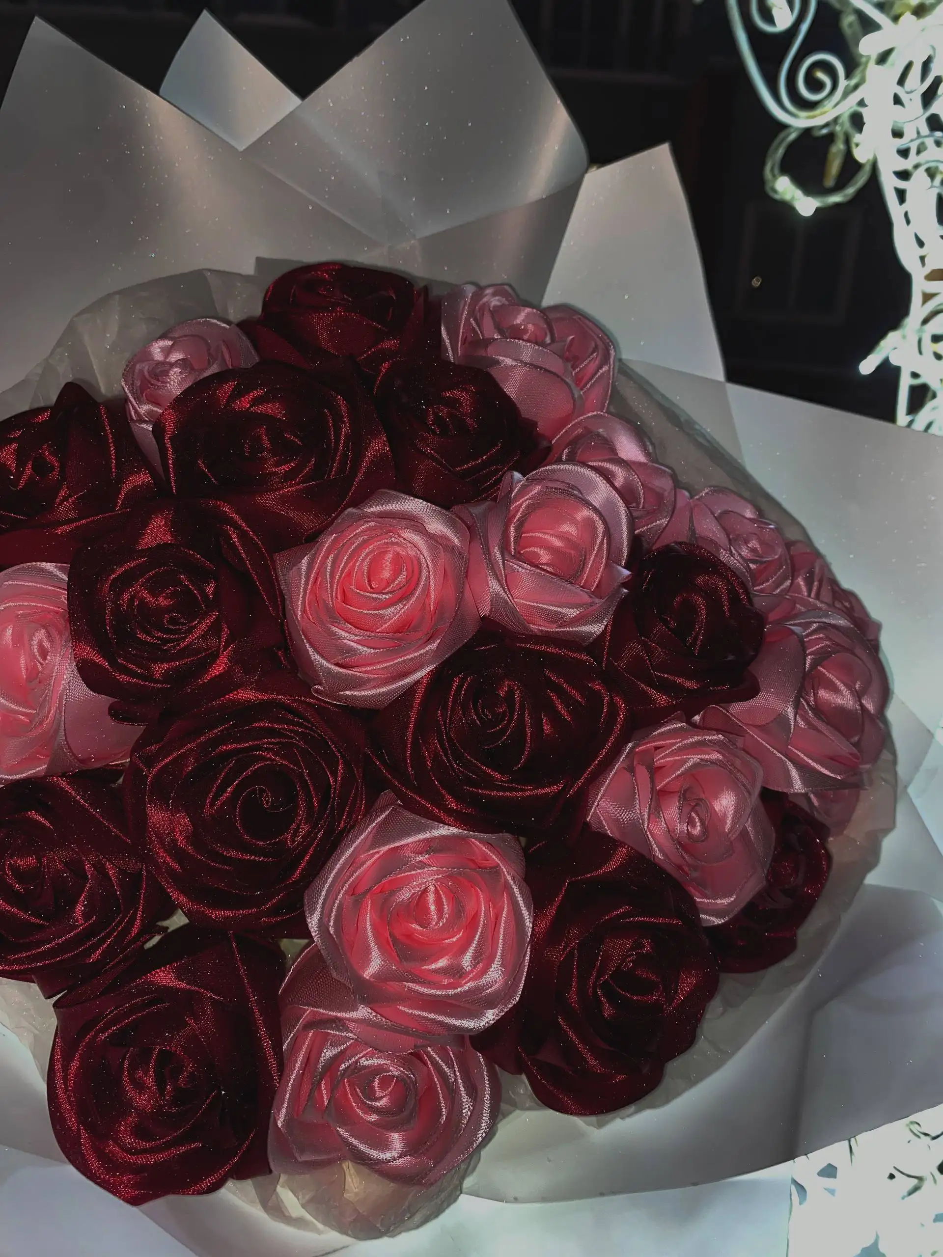 Букеты из атласных лент и клубника в шоколаде к 8 марта - Рукоделие (Барахолка) в Санкт-Петербург