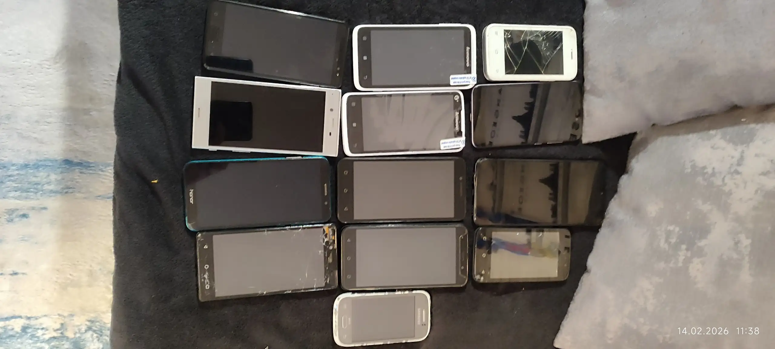 Лот телефонов с разным состоянием - Телефоны (Электроника) в Санкт-Петербург