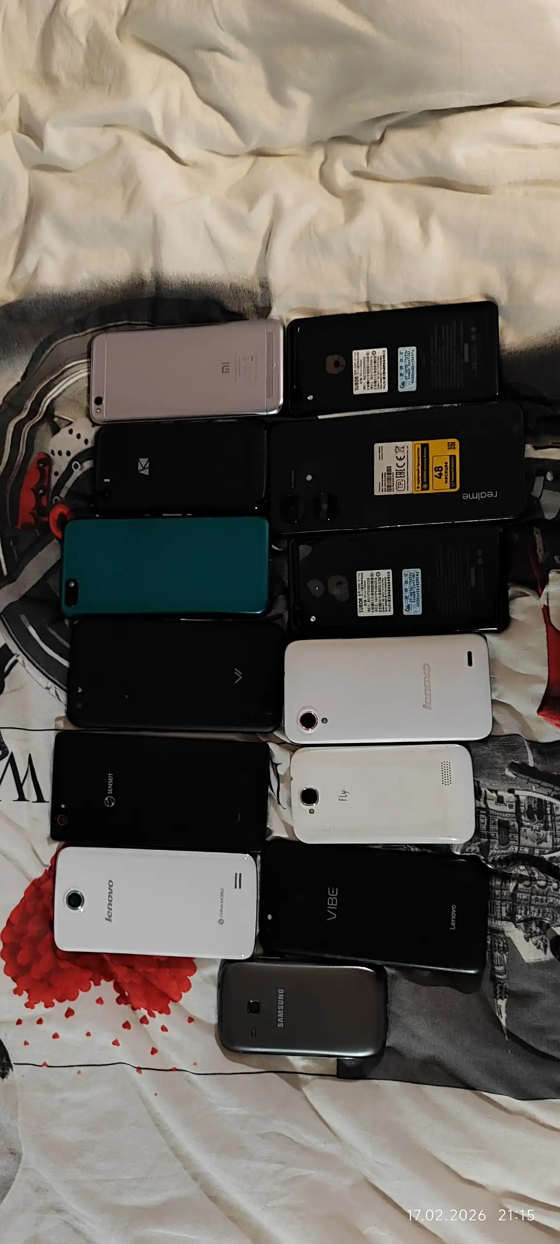 Продажа лота телефонов в Санкт-Петербурге - Телефоны (Электроника) в Санкт-Петербург