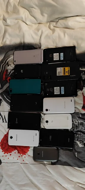 Продажа лота телефонов в Санкт-Петербурге - Электроника в Санкт-Петербург