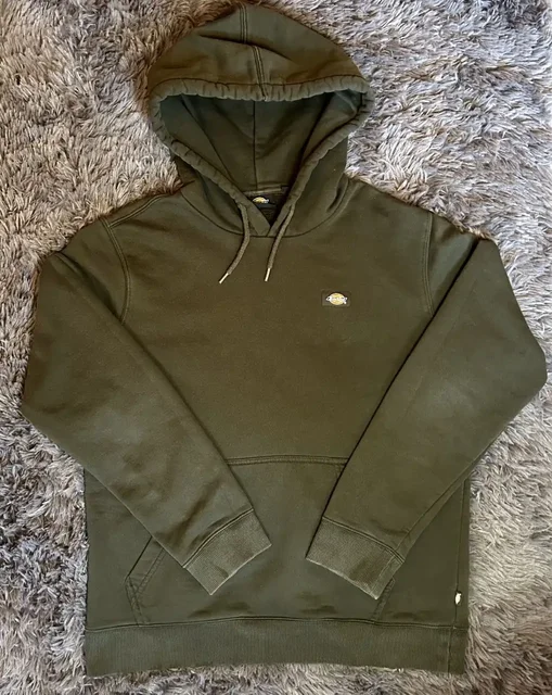 Продажа практически новых вещей в Санкт-Петербурге - Подарки в Санкт-Петербург