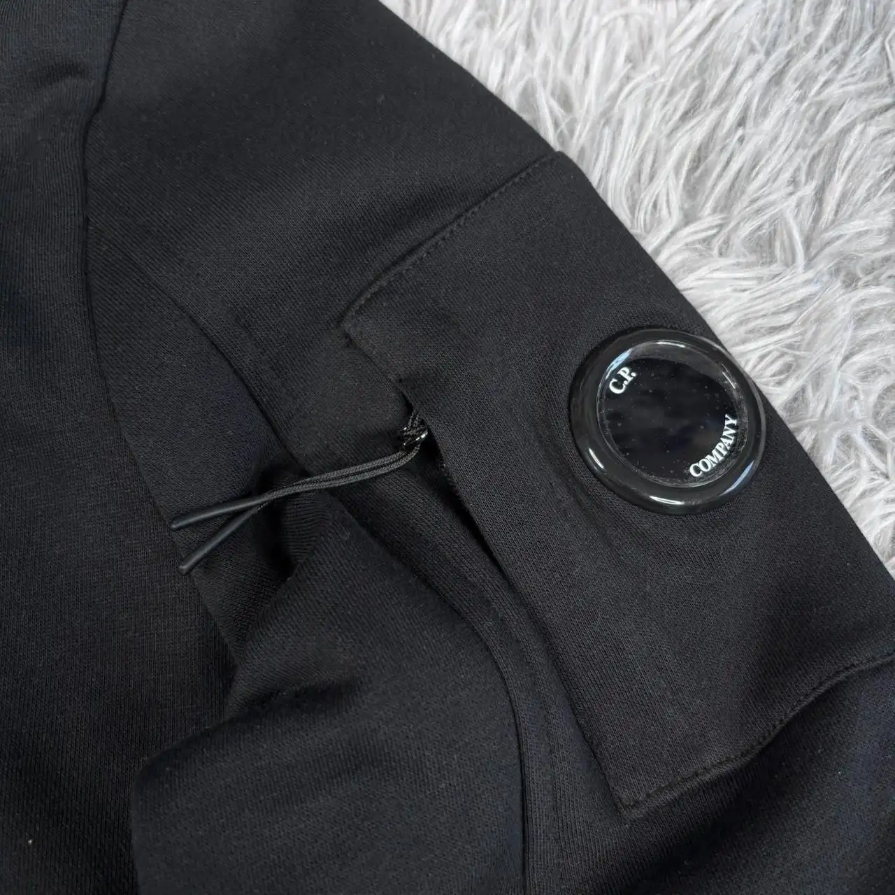 Худи CP COMPANY размер М - Верхняя одежда (Одежда) в Санкт-Петербург