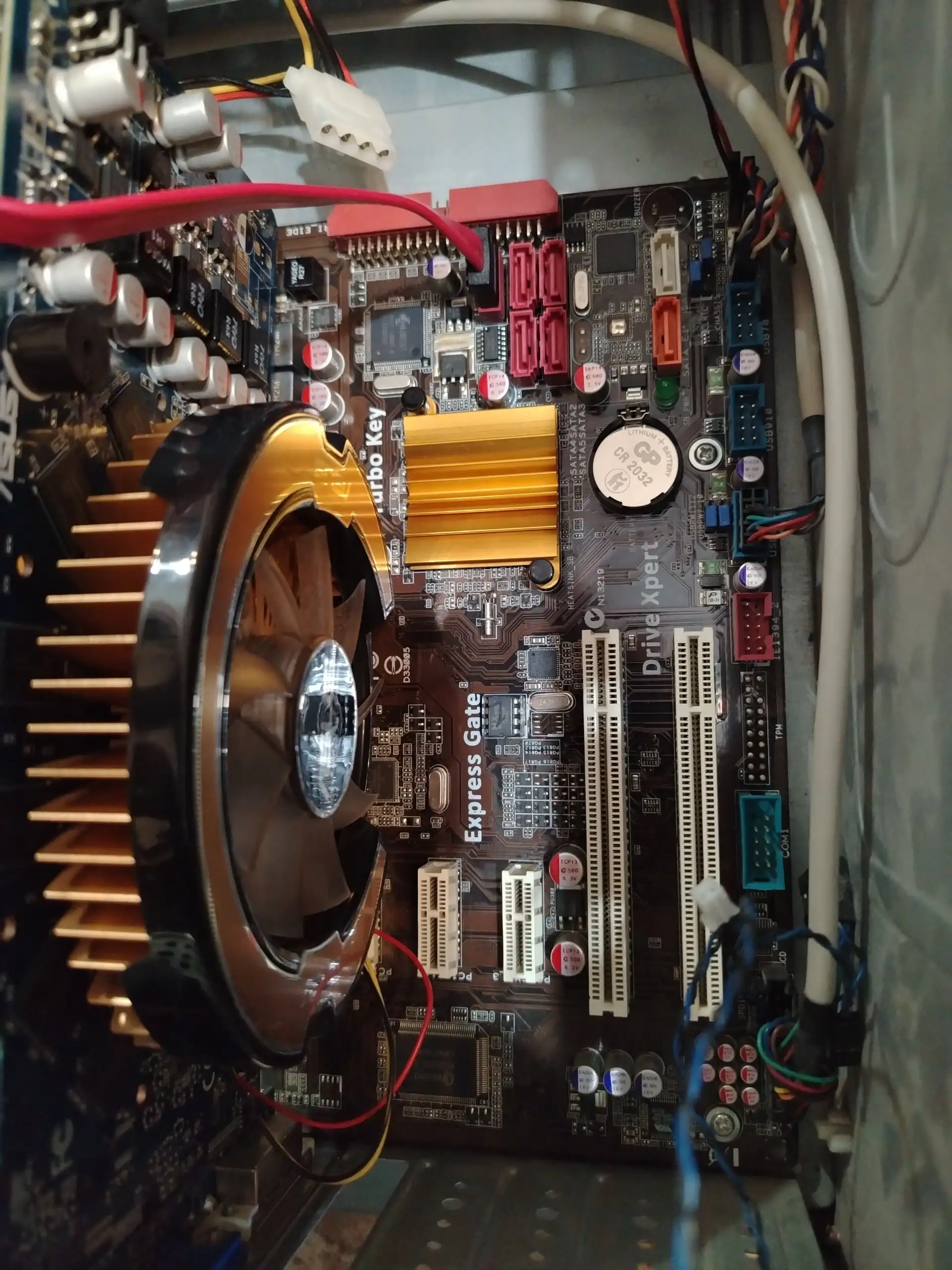 Продам компьютер с неисправной видеокартой - Компьютеры (Электроника) в Санкт-Петербург