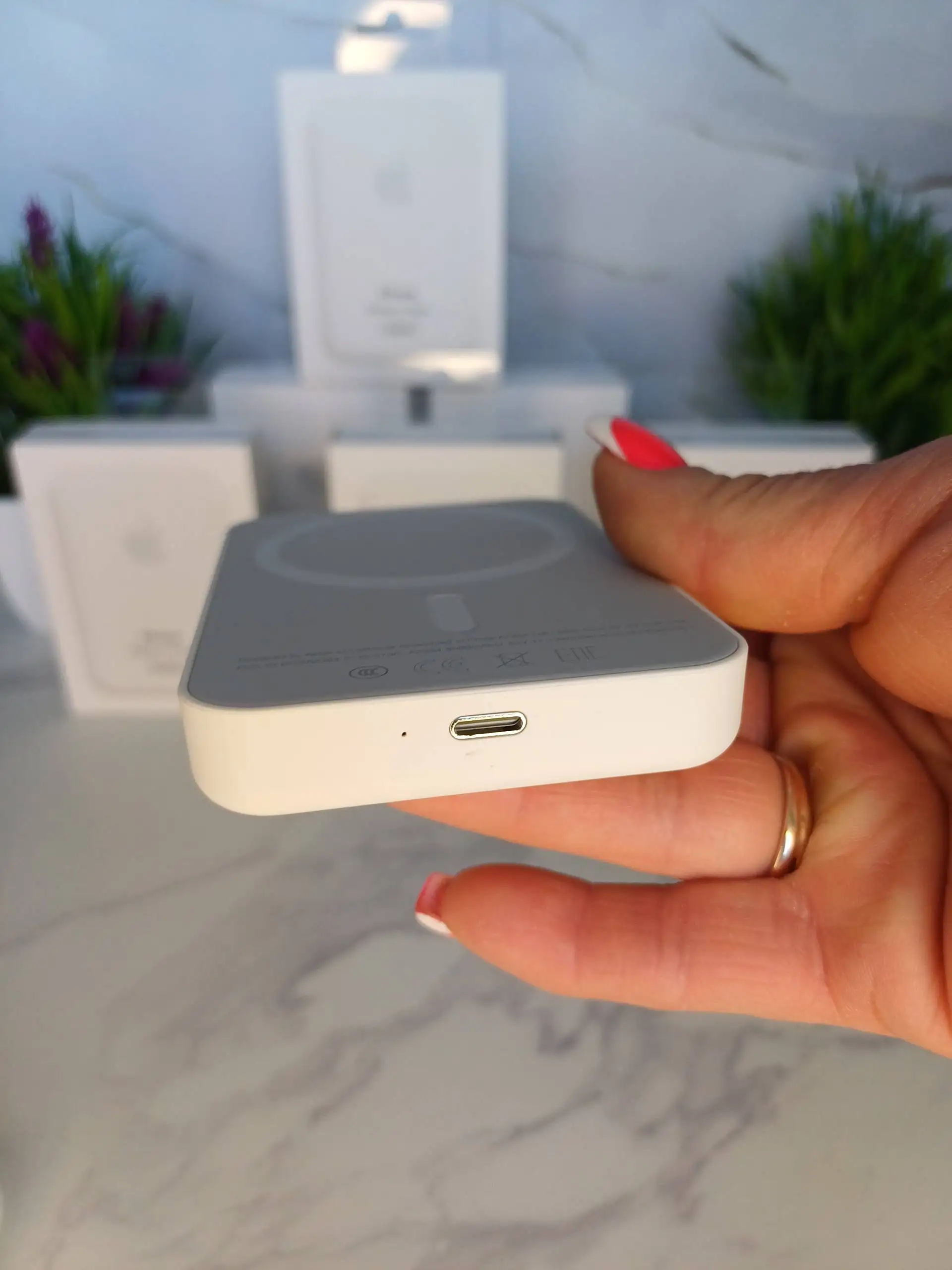 Apple Powerbank с MagSafe для iPhone 12-16 - Аксессуары для телефонов (Электроника) в Санкт-Петербург