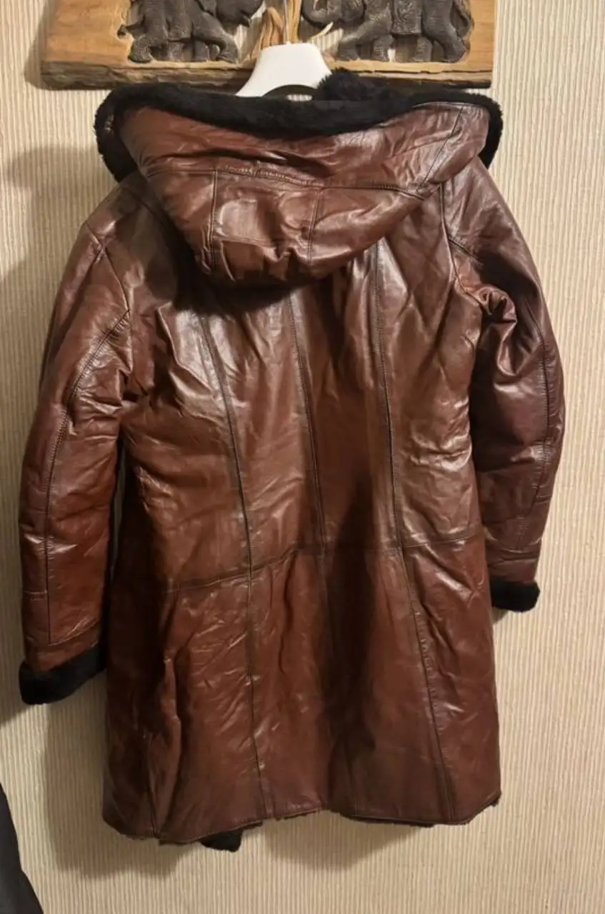 Женская дубленка из натуральной кожи, размер L/XL - Верхняя одежда (Одежда) в Санкт-Петербург