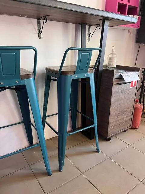 Продам наборное меню и барные стула - Продукты питания в Санкт-Петербург