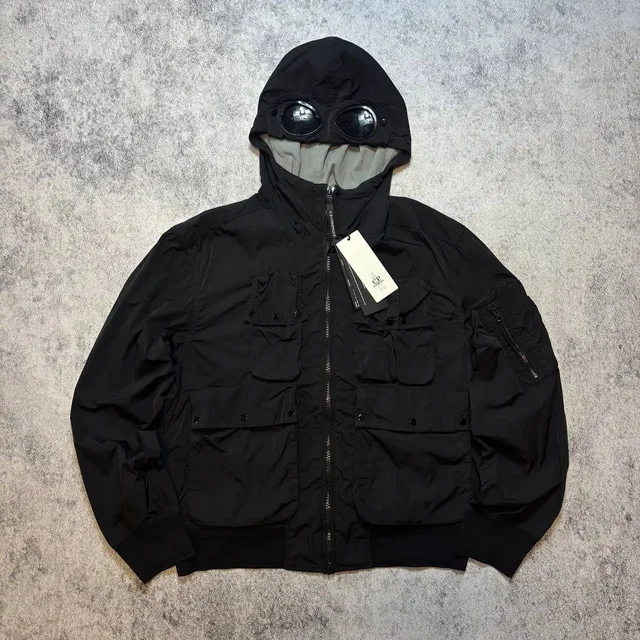 Винтажные и новые брендовые вещи: Cp company, Polo Ralph, Champion, Southpole, Kappa, Nike - Автокресла и стульчики в Санкт-Петербург