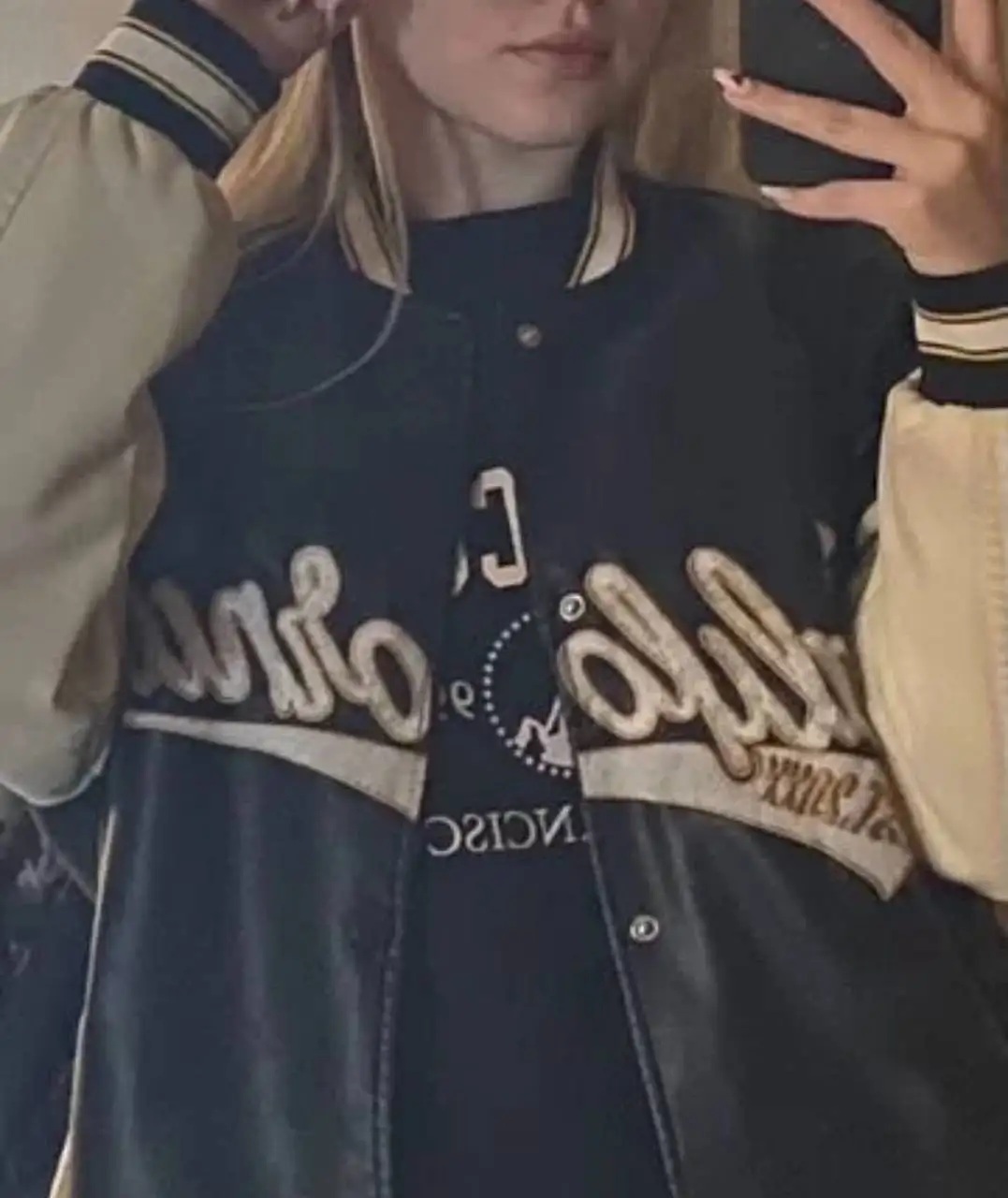 Продам бомбер размер 46 - Верхняя одежда (Одежда) в Санкт-Петербург