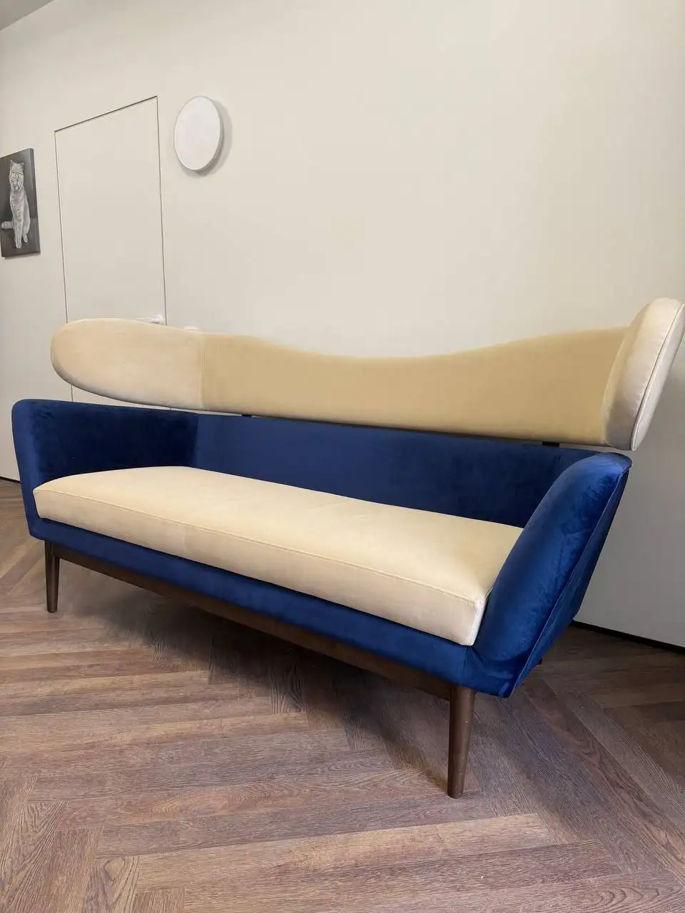 Продажа нового дивана с дубовым низом и итальянским велюром - Мебель (Для дома и дачи) в Санкт-Петербург