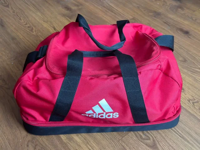 Оригинальная спортивная сумка Adidas - Напитки в Санкт-Петербург