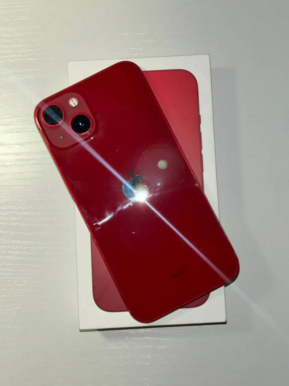 Б/у смартфон с царапинами на экране и потертостями корпуса - Смартфоны (Электроника) в Санкт-Петербург