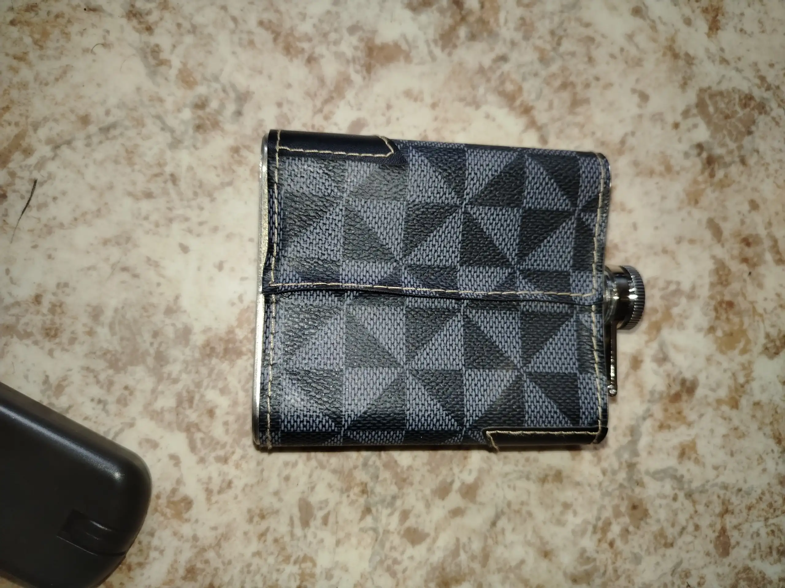 Продажа лупы, фляги, кошелька и визитницы - Барахолка в Санкт-Петербург