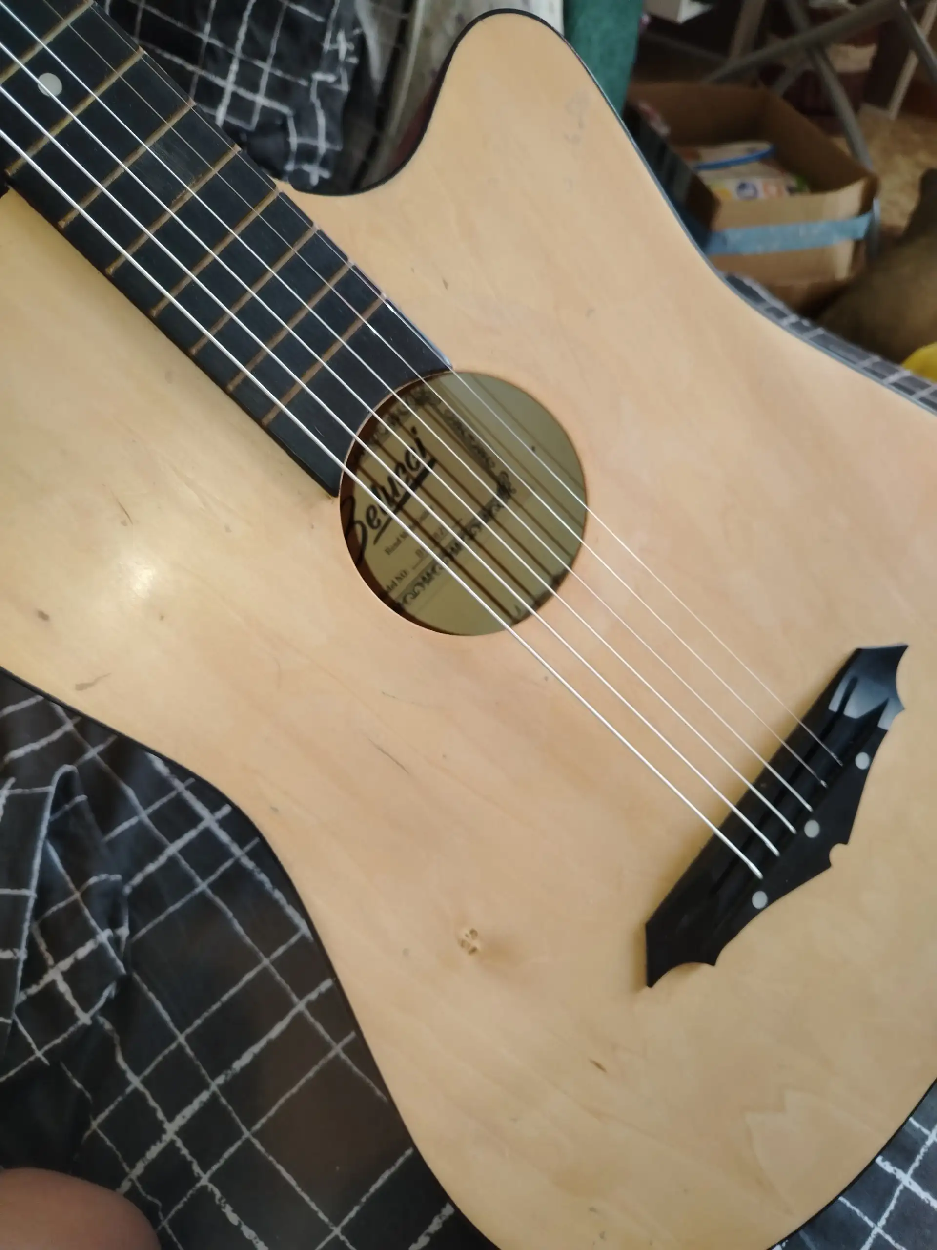 Продам гитару белуччи с новыми струнами - Музыкальные инструменты (Хобби и отдых) в Санкт-Петербург