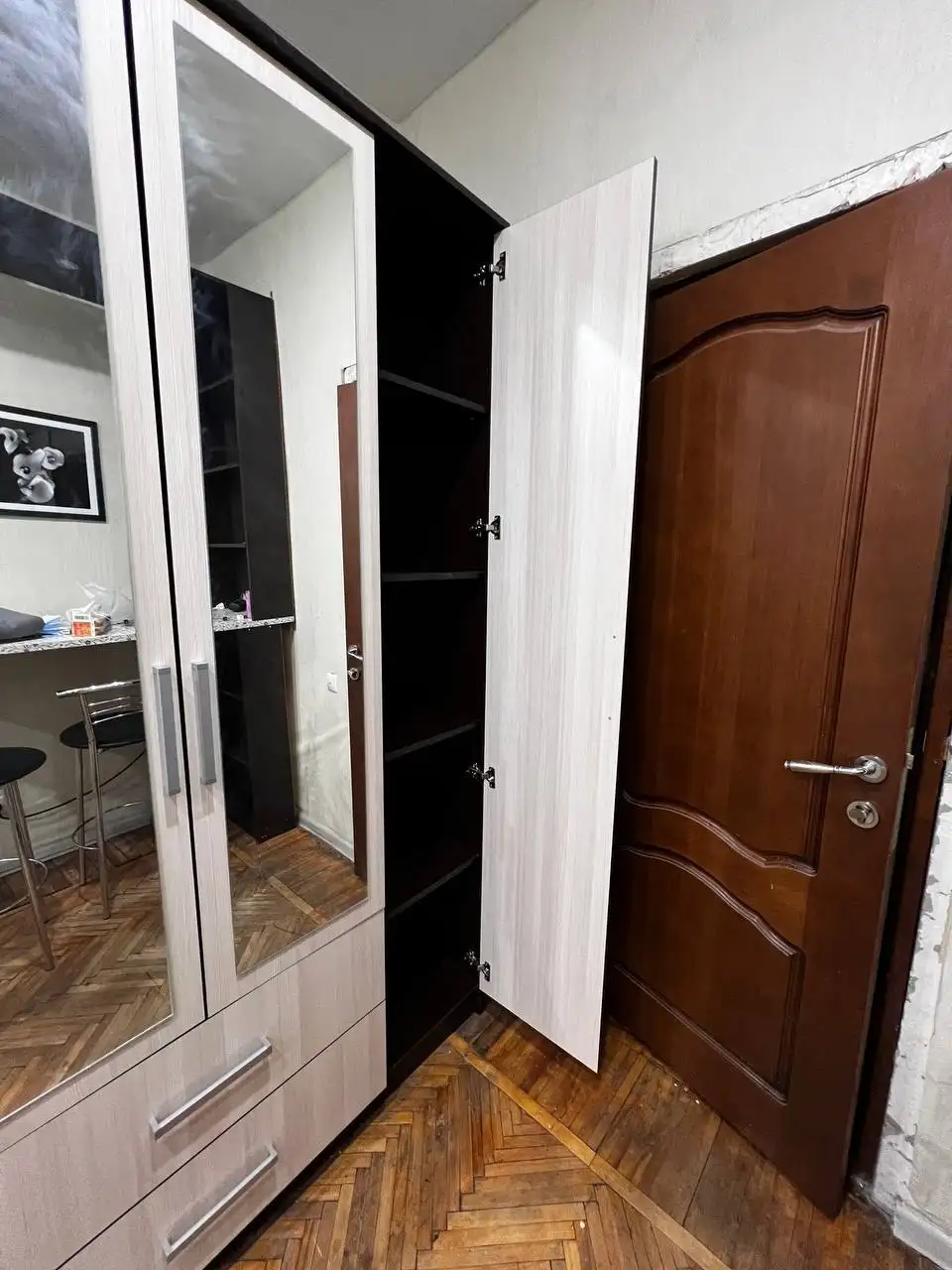 Шкаф в идеальном состоянии - Мебель (Барахолка) в Санкт-Петербург