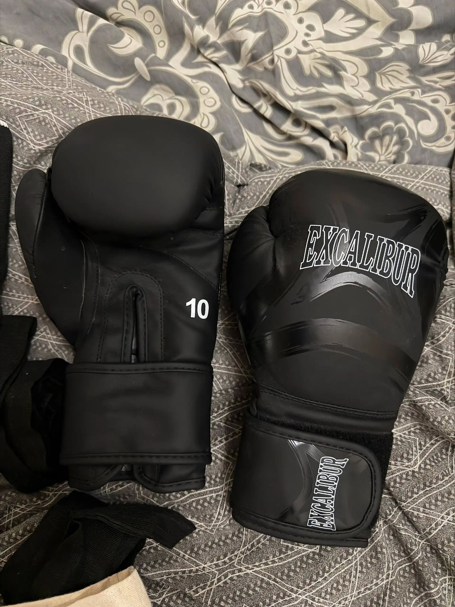 Продажа экипировки для тайского или обычного бокса - Спортивная экипировка (Хобби и отдых) в Санкт-Петербург