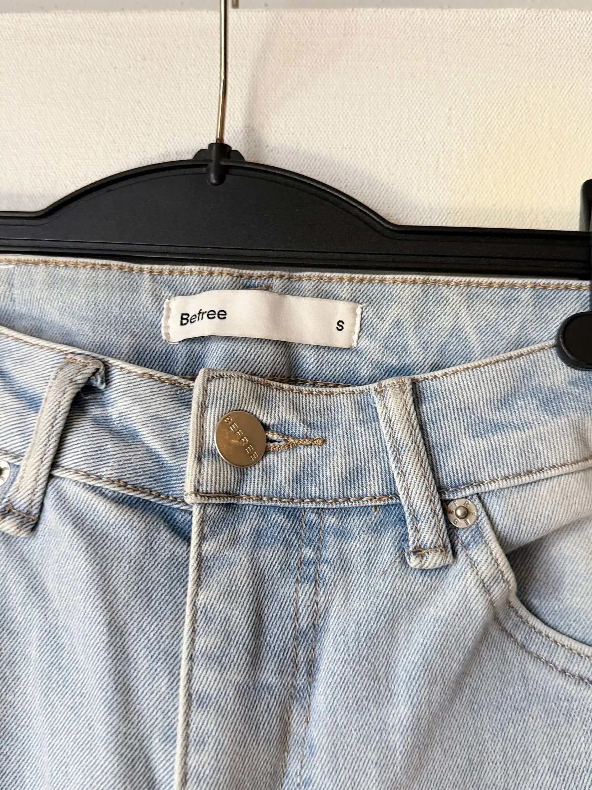 Джинсы Bershka и befree, прямые и клеш - Джинсы (Одежда) в Санкт-Петербург