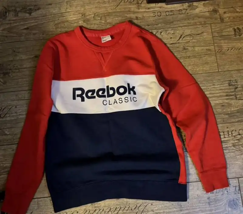Свитшот REEBOK Original размер M - Свитшоты (Одежда) в Санкт-Петербург