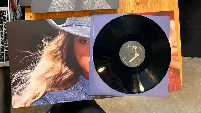 Продажа виниловых пластинок из личной коллекции - Коллекционные товары в Санкт-Петербург