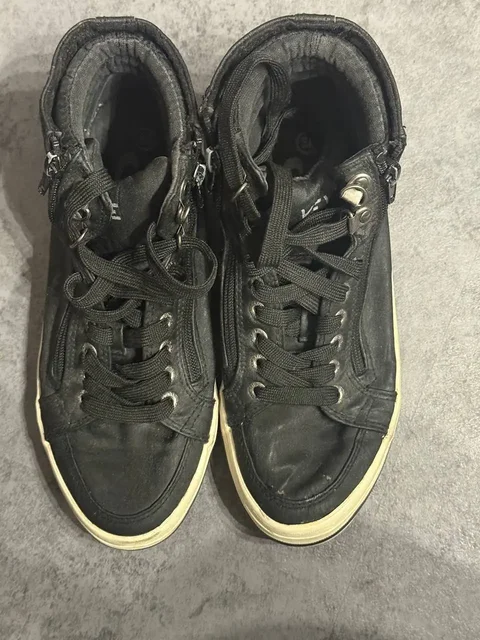 Продажа обуви, соковыжималки и одежды - Коллекционные товары в Санкт-Петербург