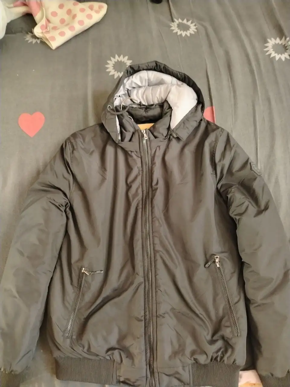 Продам новый бомбер - Верхняя одежда (Одежда) в Санкт-Петербург