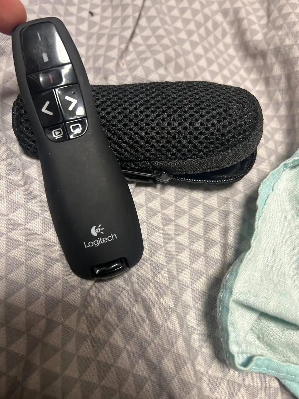 Продажа нового ноутбука и презентера Logitech R400 - Компьютеры и комплектующие (Электроника) в Санкт-Петербург