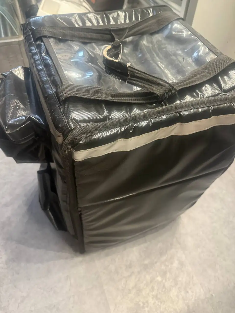 Продажа различных товаров: худи, переноска, лампа, раковины, термокороб, коньки, аккумуляторы холода - Барахолка в Санкт-Петербург