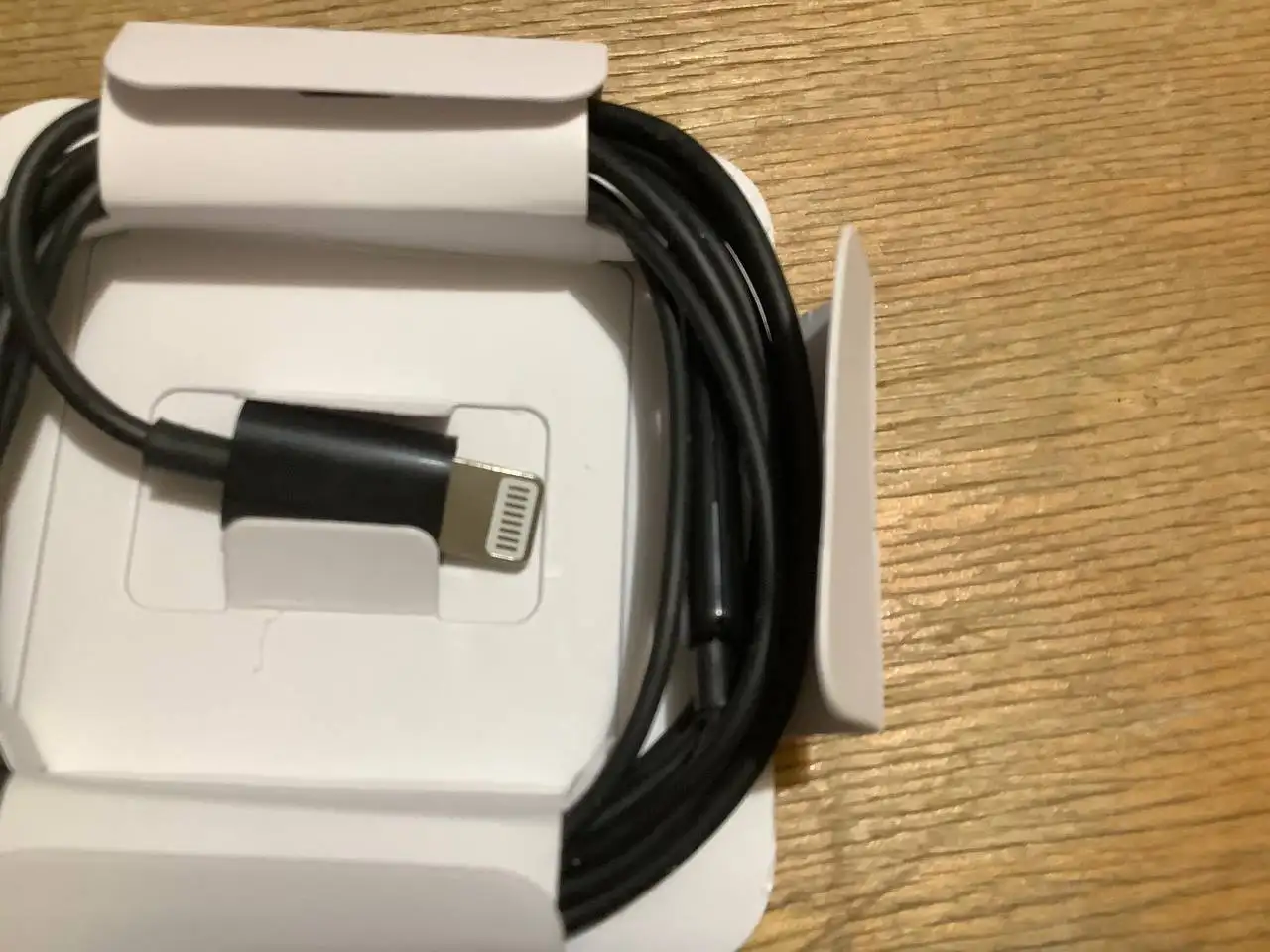 Наушники EarPads проводные lightning - Наушники (Электроника) в Санкт-Петербург