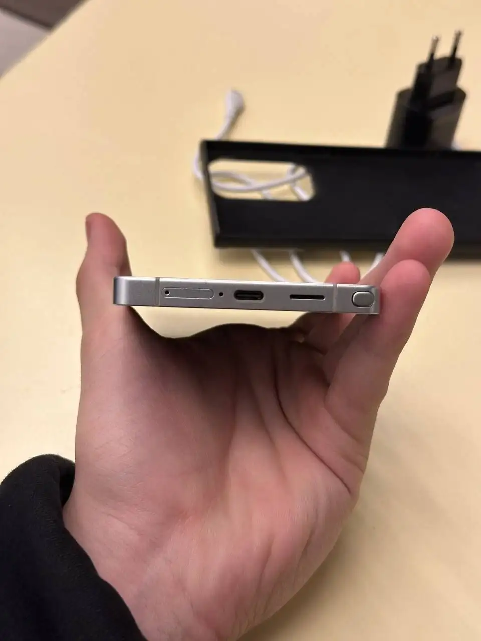 Обмен iPhone 15 Pro Max 256 ГБ - Смартфоны и телефоны (Электроника) в Санкт-Петербург