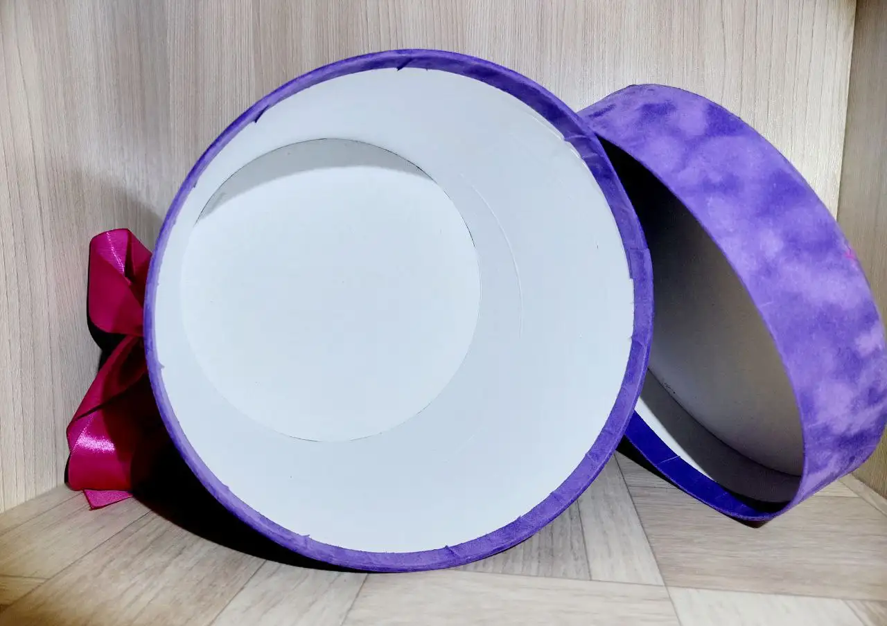 Бархатная круглая подарочная коробка - Подарочные упаковки (Барахолка) в Санкт-Петербург